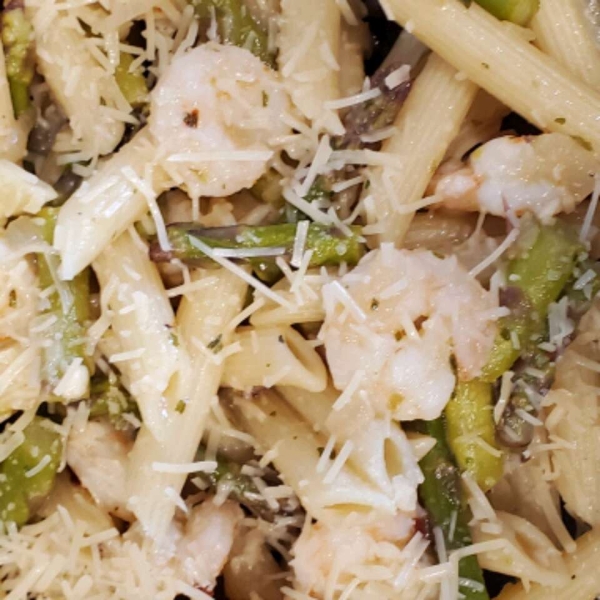 Elegant Penne with Asparagus and Shrimp