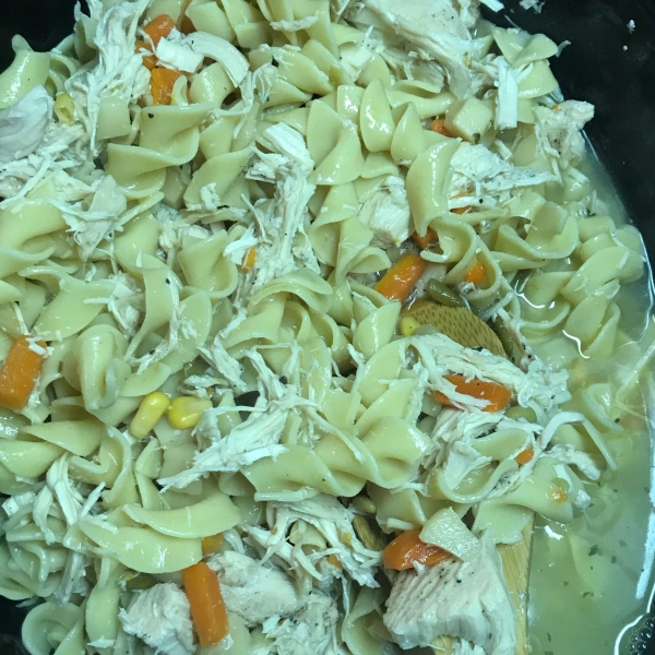 Slow Cooker Chicken and Noodles