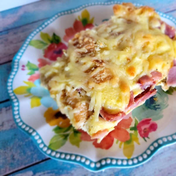 Easy Ham and Cheese Breakfast Casserole