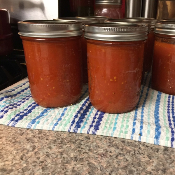 Canning Tomato Sauce from Fresh Tomatoes