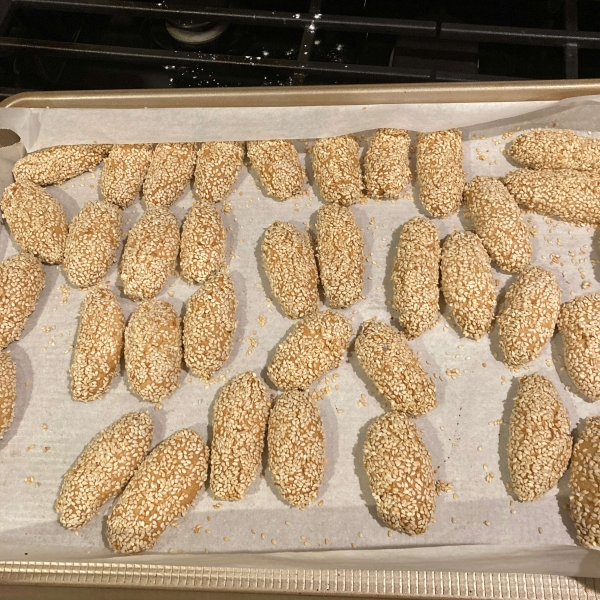 Aunt Anne's Sesame Cookies