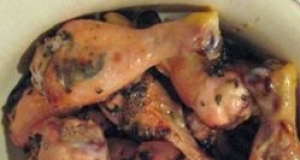 Wings with Mint Leaves and Honey