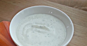 Low-Fat Greek Yogurt Ranch Dip