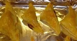 Baked Curry Triangles