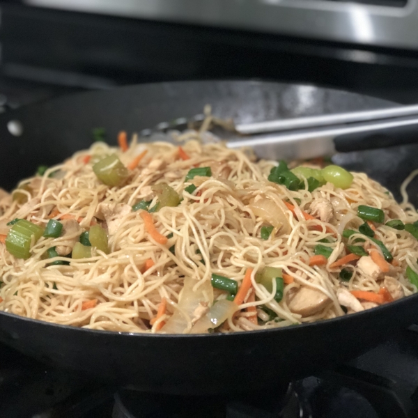 Cantonese Chicken Chow Mein