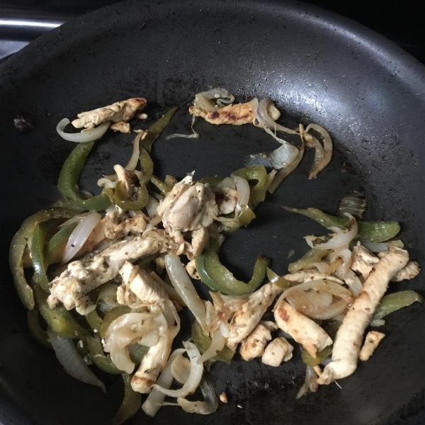 Garlic Onion Chicken Fajitas with Lime