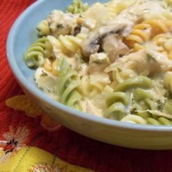 Easy Slow Cooker Chicken Tetrazzini