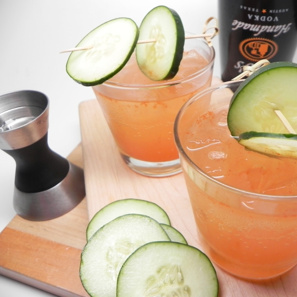 Spicy Sparkling Cucumber Cocktail