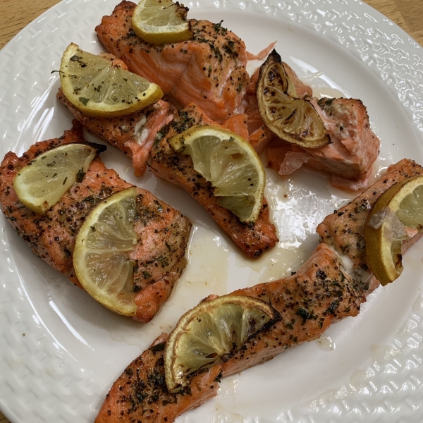 Lemon-Garlic Air Fryer Salmon