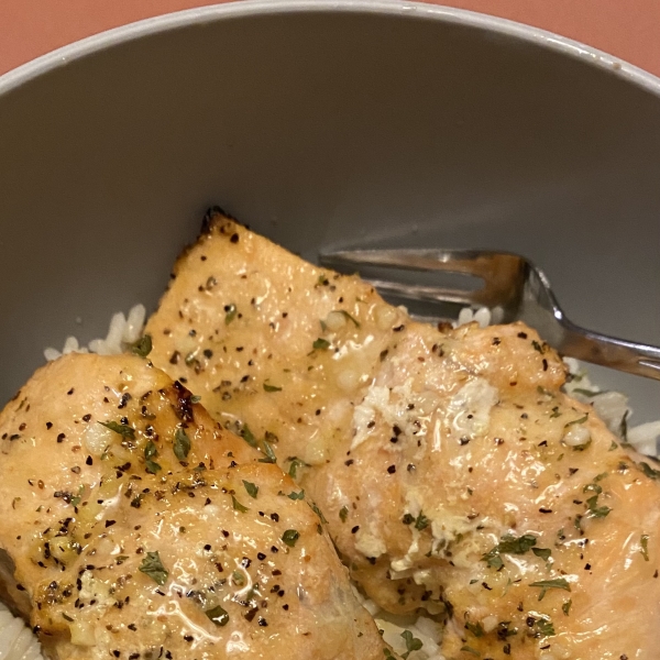 Lemon-Garlic Air Fryer Salmon