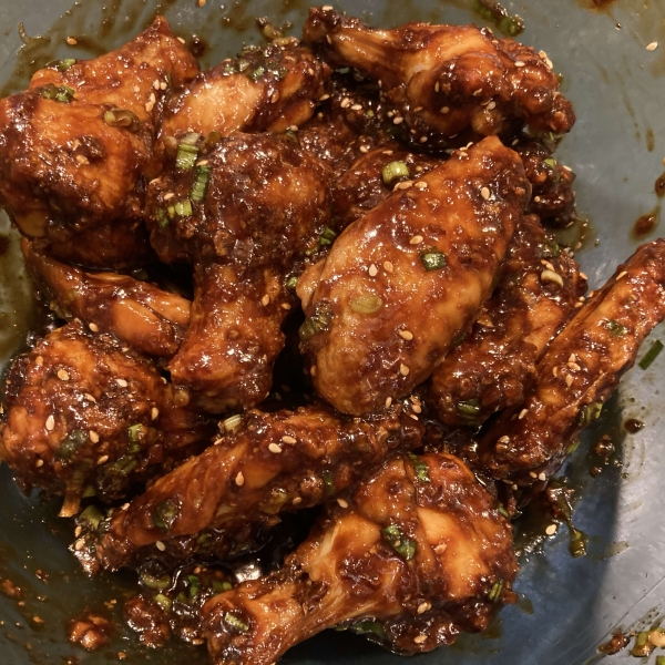 Air Fryer Balsamic-Glazed Chicken Wings