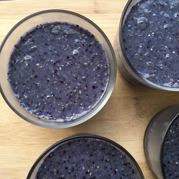 Blueberry Chia Pudding with Almond Milk