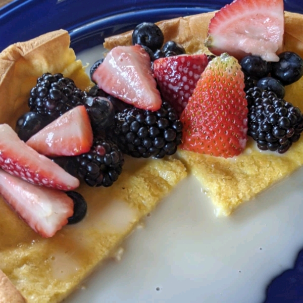 German Pancake with Buttermilk Sauce