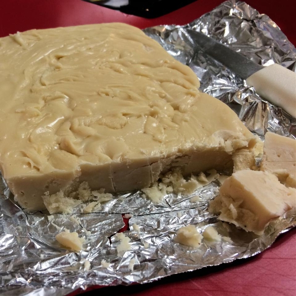 Creamy and Tasty Eggnog Fudge