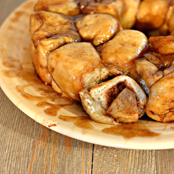 Caramel Apple Monkey Bread