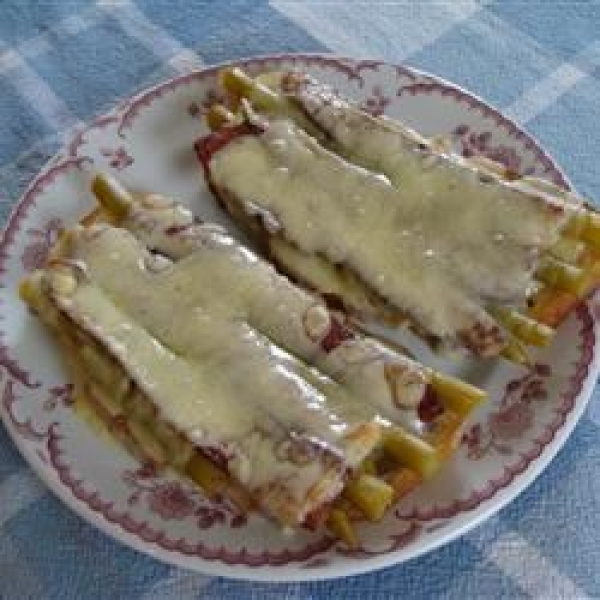 Bacon, Asparagus, and Cheese Sandwiches