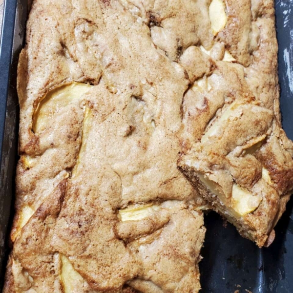 Romanian Apple Cake