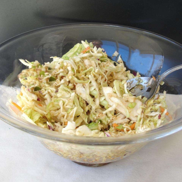 Crunchy Ramen Cabbage Salad