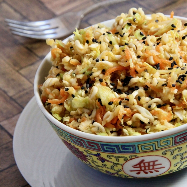 Crunchy Ramen Cabbage Salad