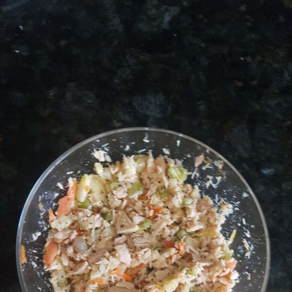 Mediterranean Tuna Salad