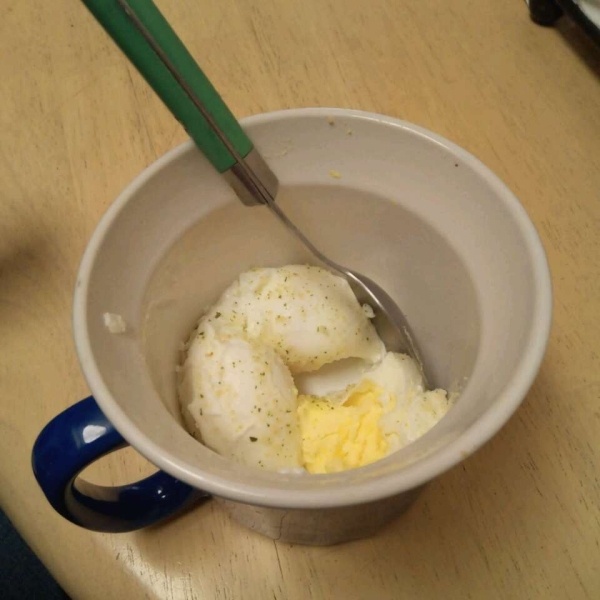 Easy Microwave Poached Eggs