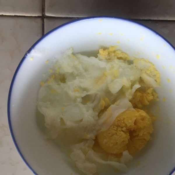 Easy Microwave Poached Eggs