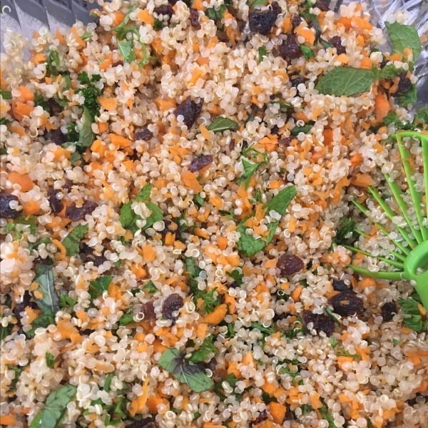 Quinoa Tabbouleh Salad (Gluten-Free)