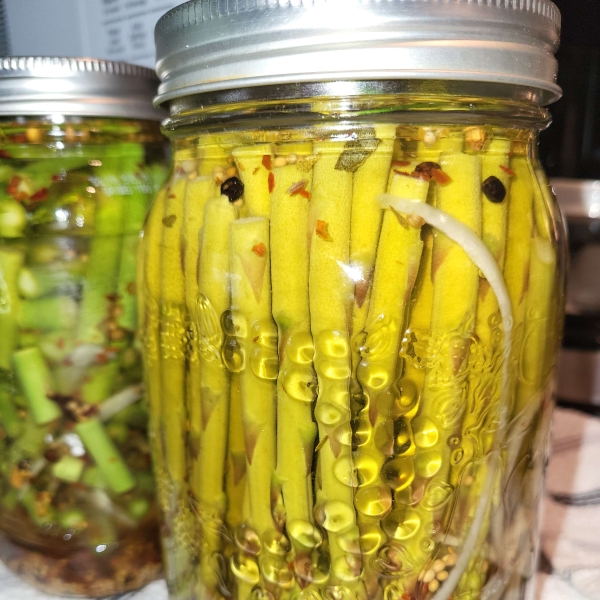Quick-Pickled Spicy Asparagus