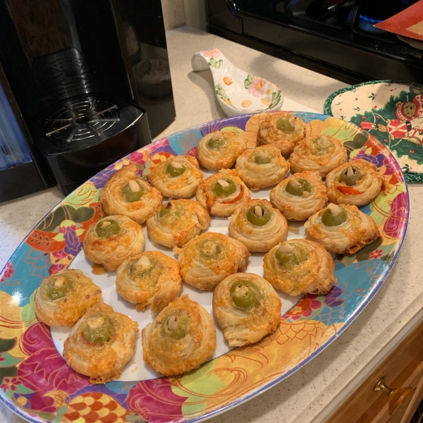 Olive Puffs