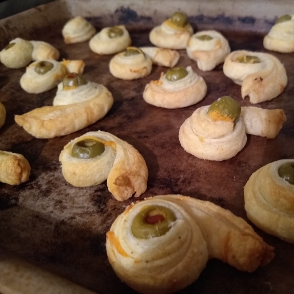 Olive Puffs