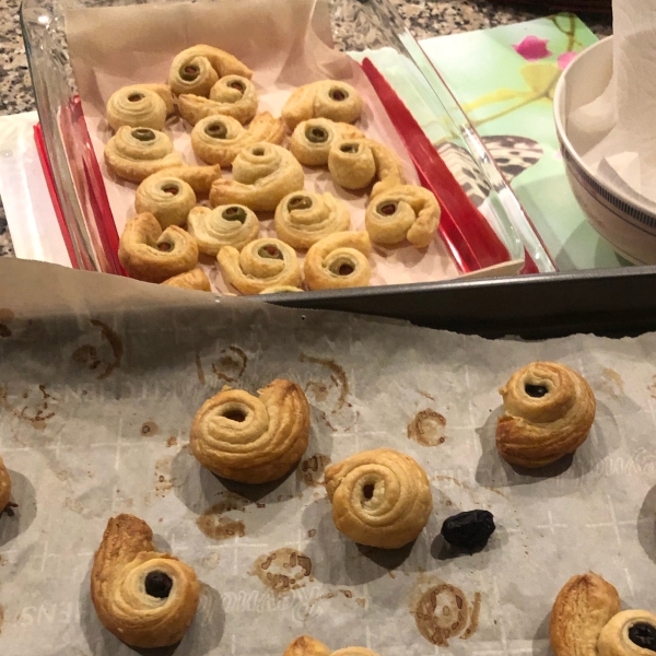 Olive Puffs