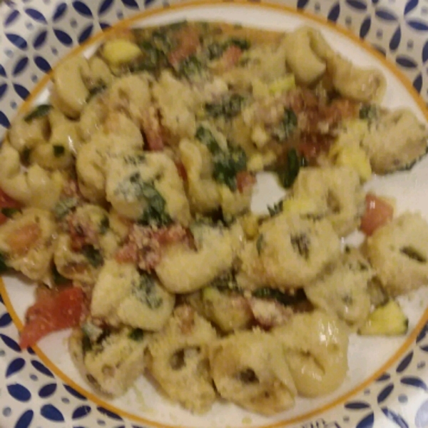 Spinach and Tortellini Salad