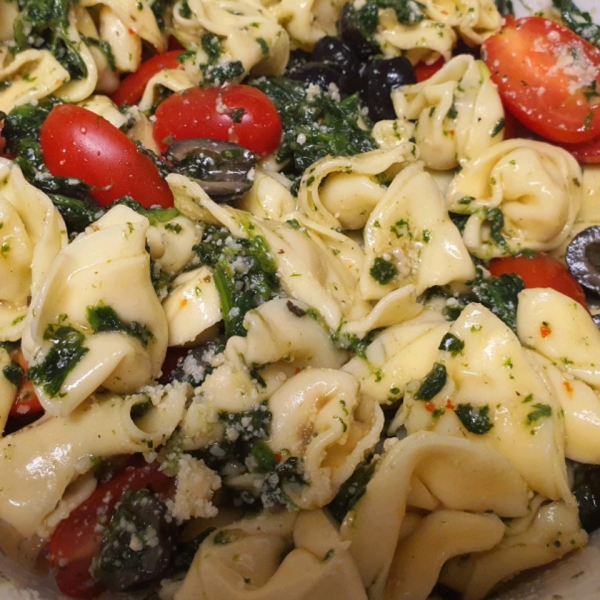 Spinach and Tortellini Salad