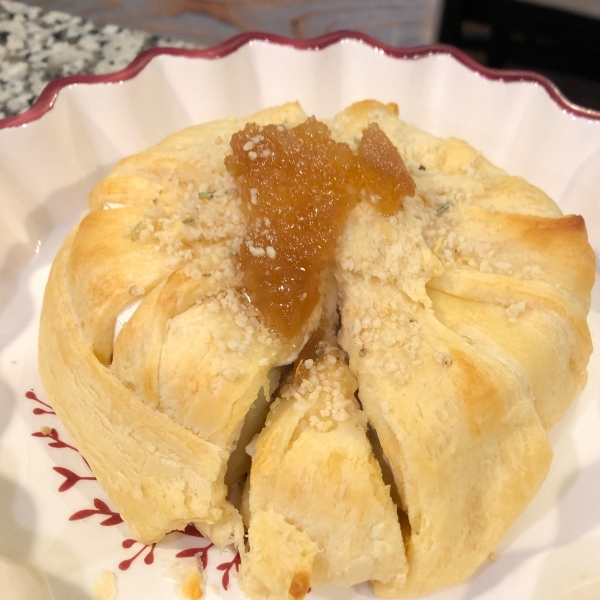 Baked Brie in Puff Pastry