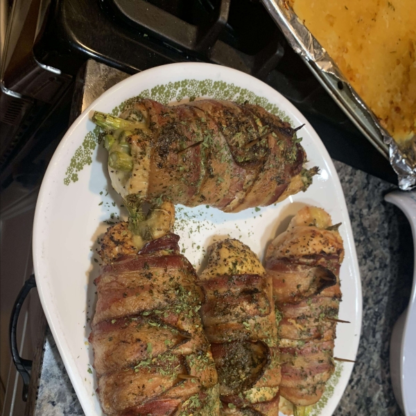 Bacon-Wrapped Stuffed Chicken Breasts in the Air Fryer