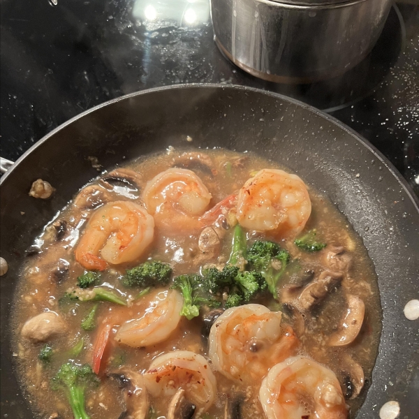 Shrimp with Broccoli in Garlic Sauce