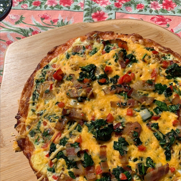 Bacon, Egg, and Spinach Breakfast Pizza