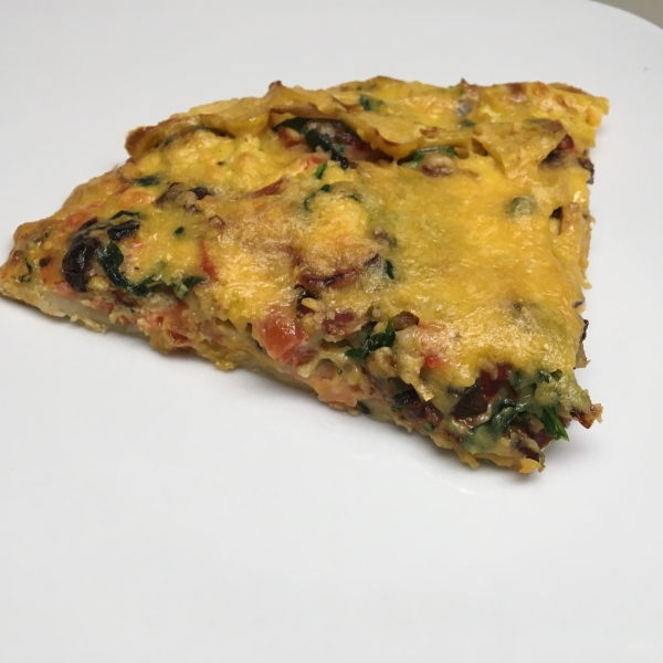 Bacon, Egg, and Spinach Breakfast Pizza