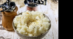 Aligot (French Mashed Potatoes)