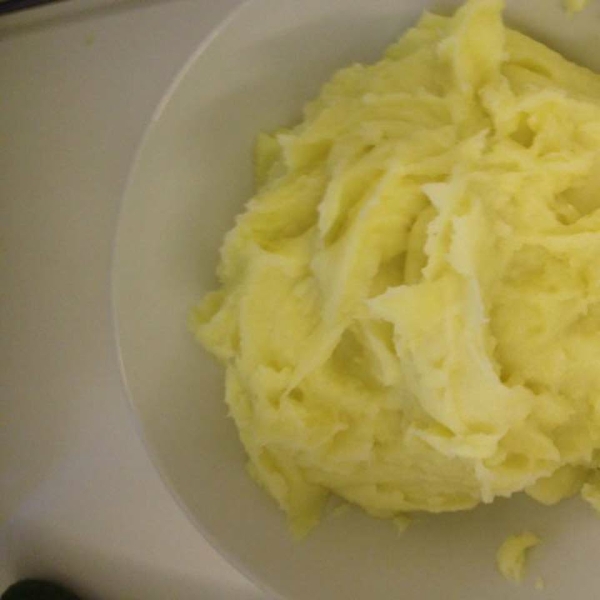 Aligot (French Mashed Potatoes)