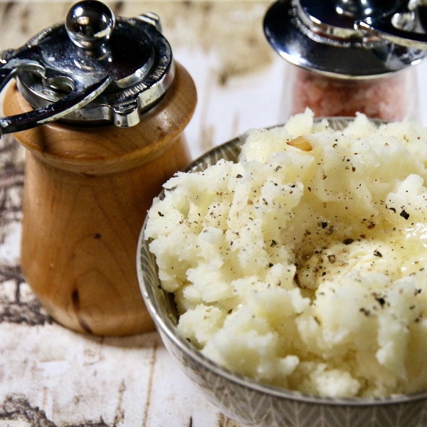 Aligot (French Mashed Potatoes)