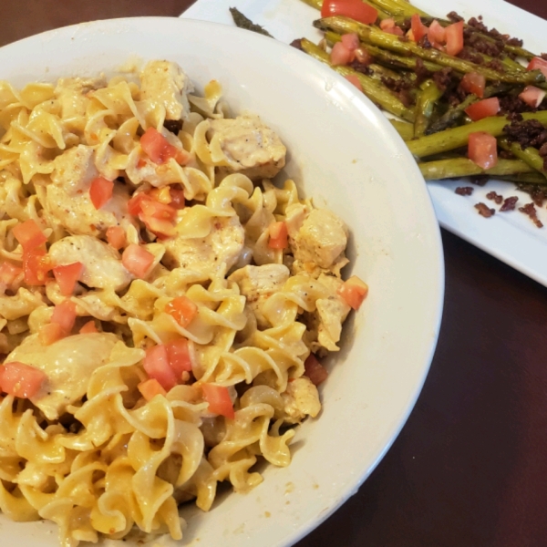 Spicy and Creamy Chicken Pasta