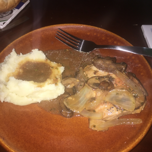 Southern Smothered Pork Chops in Brown Gravy