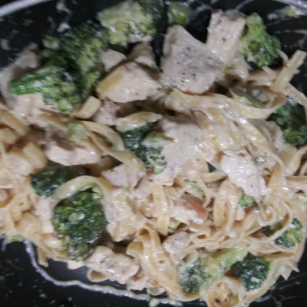 Chicken & Broccoli Alfredo with Fettuccine