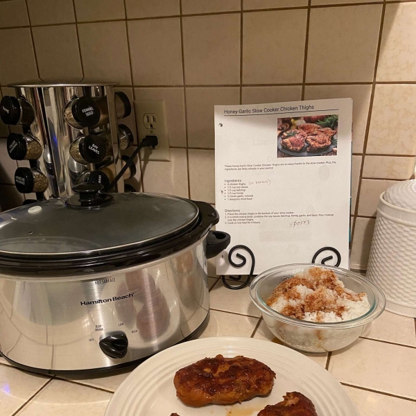 Honey-Garlic Slow Cooker Chicken Thighs