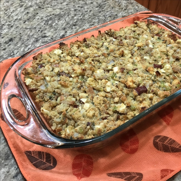 Apple Pecan Cornbread Dressing