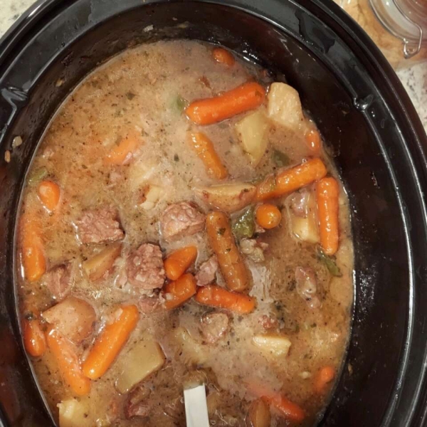 Easy Slow Cooker Beef Stew