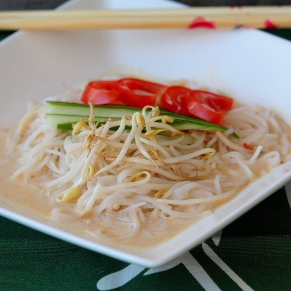 Korean Soybean Noodles (Kong Kook Su)