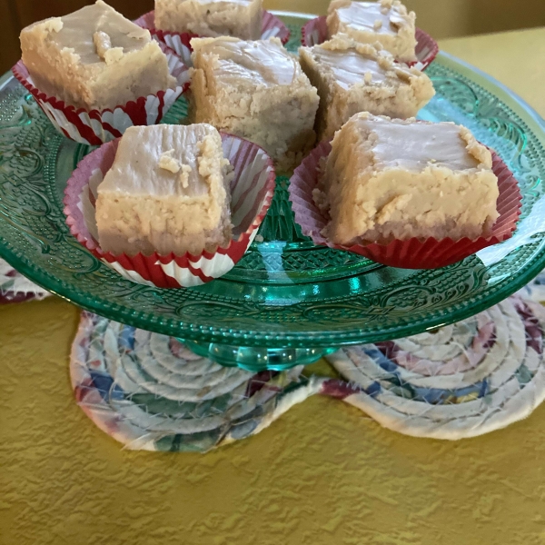 Festive Eggnog Fudge