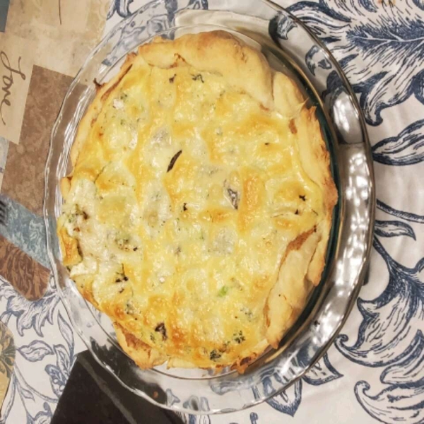 Simple Broccoli and Brie Cheese Quiche